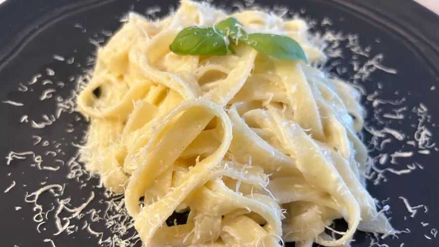 Fettuccine Alfredo
